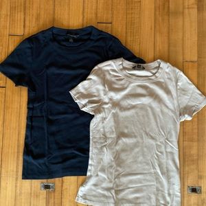 Banana Republic T-shirt bundle(black & khaki) size medium
